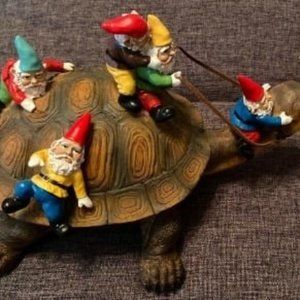 Garden Gnome Turtle Statues Yard Art Resin Figurine Outdoor Garden Decorations